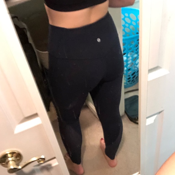 Mesh lululemon leggings in nocturnal teal - Picture 3 of 8